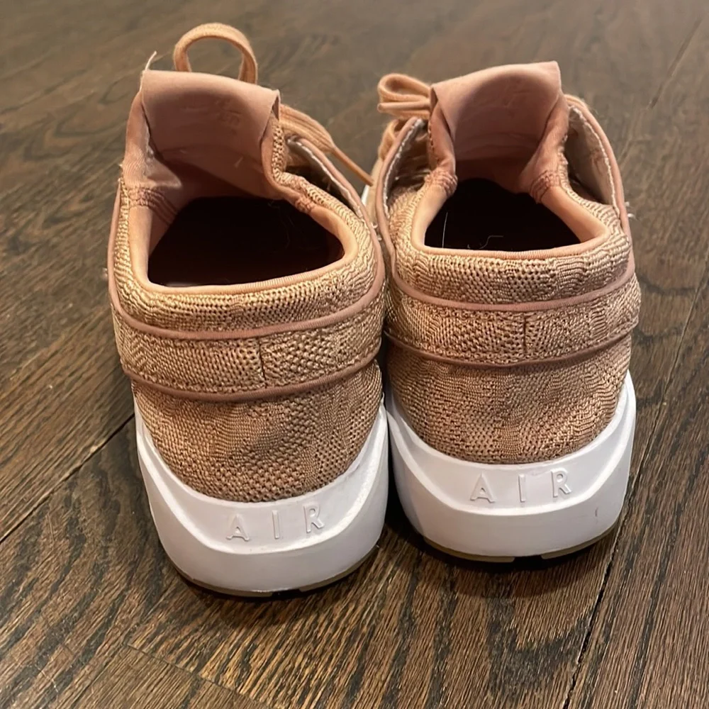 Nike Sneakers - Picture 3 of 6